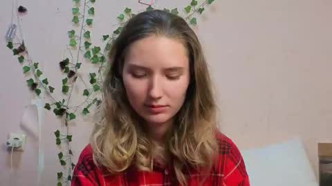 _kikiclark_ online show from 03/04/26, 08:59