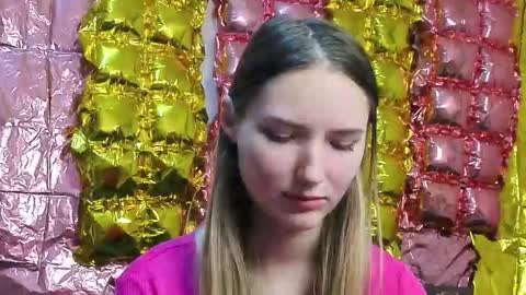 _kikiclark_ online show from 03/16/26, 05:17