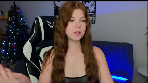 Snapshot of _kirieshka chatting on 12/22/24, 01:55 Molly Emily online show from 12/22/24, 01:55