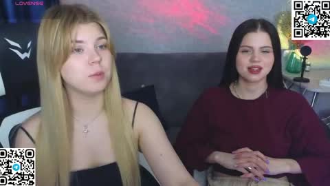 Snapshot of _kirieshka chatting on 04/14/26, 07:20 Molly Emily online show from 04/14/26, 07:20
