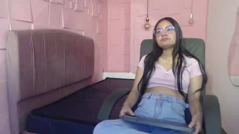 Snapshot of _kita chatting on 09/12/25, 11:43 Jalina online show from 09/12/25, 11:43