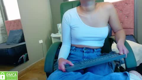 Snapshot of _kita chatting on 09/19/25, 12:17 Jalina online show from 09/19/25, 12:17