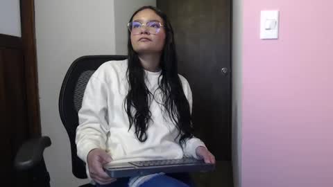 Snapshot of _kita chatting on 10/06/25, 12:24 Jalina online show from 10/06/25, 12:24