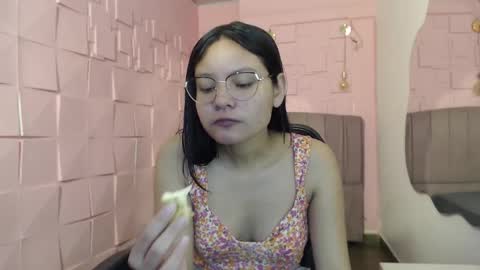 Snapshot of _kita chatting on 10/23/25, 12:48 Jalina online show from 10/23/25, 12:48