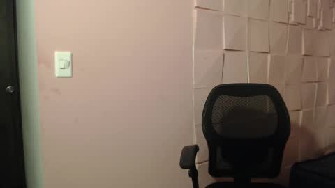 Snapshot of _kita chatting on 10/29/25, 11:56 Jalina online show from 10/29/25, 11:56