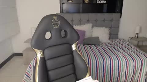 Snapshot of _kitten_1 chatting on 01/13/25, 12:45 _kitten_1 online show from 01/13/25, 12:45