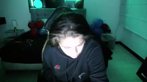 Snapshot of _kitten_1 chatting on 02/19/25, 07:06 _kitten_1 online show from 02/19/25, 07:06