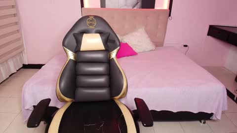 Snapshot of _kitten_1 chatting on 02/26/25, 12:38 _kitten_1 online show from 02/26/25, 12:38