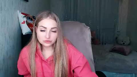 Snapshot of _kittyboo chatting on 01/05/26, 05:27 Aleksa online show from 01/05/26, 05:27