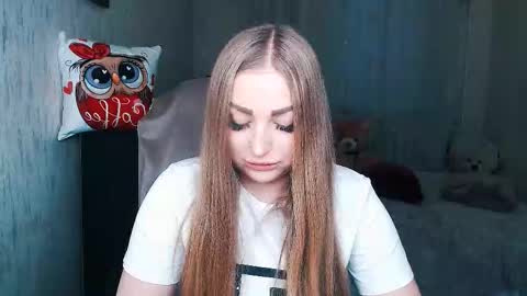 Snapshot of _kittyboo chatting on 01/12/26, 07:02 Aleksa online show from 01/12/26, 07:02