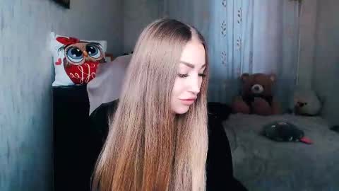 Snapshot of _kittyboo chatting on 02/02/26, 07:07 Aleksa online show from 02/02/26, 07:07