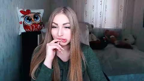 Snapshot of _kittyboo chatting on 02/26/26, 07:29 Aleksa online show from 02/26/26, 07:29