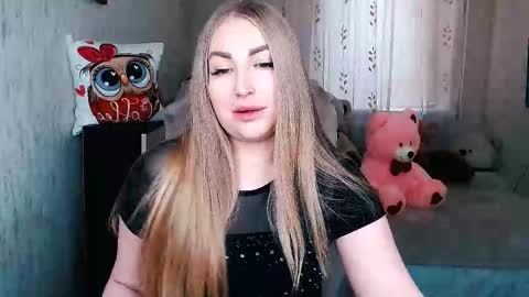 Snapshot of _kittyboo chatting on 03/03/26, 07:14 Aleksa online show from 03/03/26, 07:14