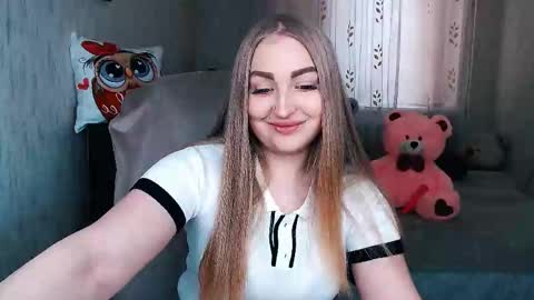 Snapshot of _kittyboo chatting on 03/12/26, 07:25 Aleksa online show from 03/12/26, 07:25