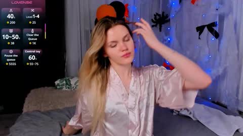 Kitty - online show from 11/02/25, 09:17