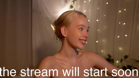 Snapshot of _kkkhaleesi_ chatting on 02/24/26, 10:19 DENI online show from 02/24/26, 10:19