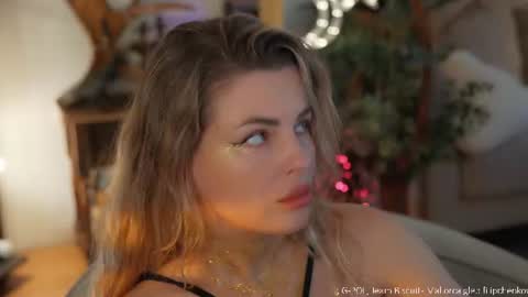 Snapshot of _lady__m_ chatting on 07/01/26, 01:56 _lady__m_ online show from 07/01/26, 01:56
