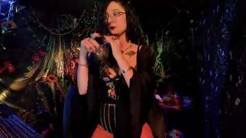 Lady Luna online show from 11/13/25, 12:09