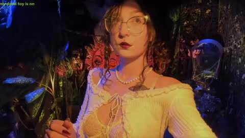 Snapshot of _lady_luna_ chatting on 05/11/26, 10:40 Lady Luna online show from 05/11/26, 10:40
