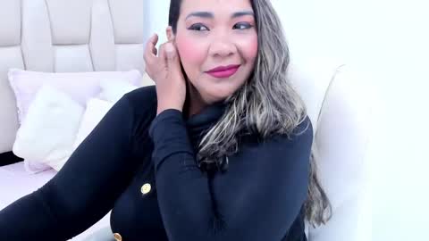 NAILHA SAJANI  online show from 09/15/25, 07:25