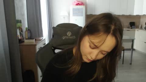 _lalune_ online show from 03/07/26, 12:02