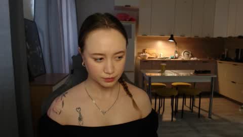 Snapshot of _lalune_ chatting on 03/20/26, 05:45 _lalune_ online show from 03/20/26, 05:45