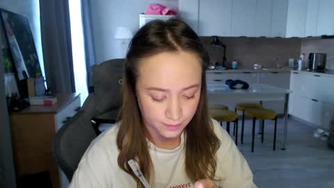 Snapshot of _lalune_ chatting on 04/07/26, 01:55 _lalune_ online show from 04/07/26, 01:55