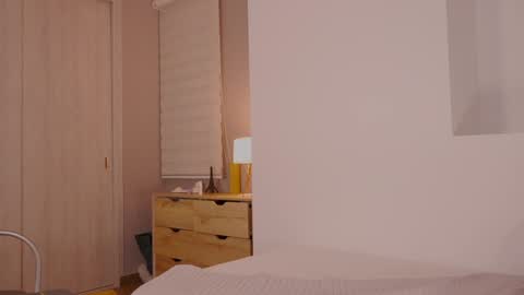 Alejandra suescun online show from 12/05/24, 01:36