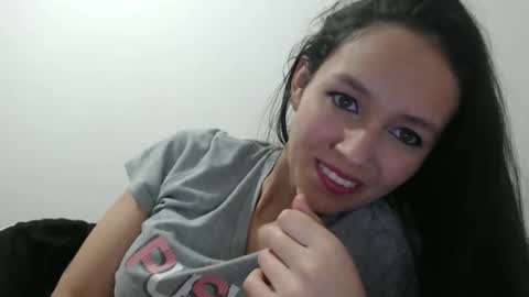 Snapshot of _laureneyes chatting on 12/14/24, 04:01 Lauren 3 online show from 12/14/24, 04:01