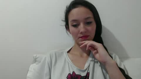 Snapshot of _laureneyes chatting on 12/15/24, 11:20 Lauren 3 online show from 12/15/24, 11:20