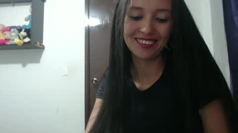 Snapshot of _laureneyes chatting on 09/09/25, 05:51 Lauren 3 online show from 09/09/25, 05:51