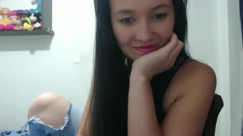 Snapshot of _laureneyes chatting on 09/13/25, 06:02 Lauren 3 online show from 09/13/25, 06:02