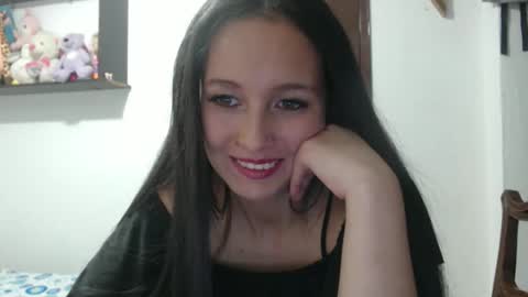 Lauren 3 online show from 12/20/25, 12:51