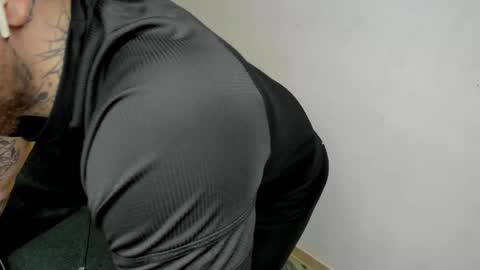 Layne online show from 11/12/25, 08:37