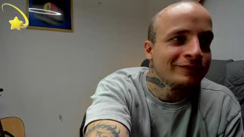 Snapshot of _layne chatting on 05/22/26, 11:49 Layne online show from 05/22/26, 11:49