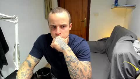 Layne online show from 08/05/26, 03:59