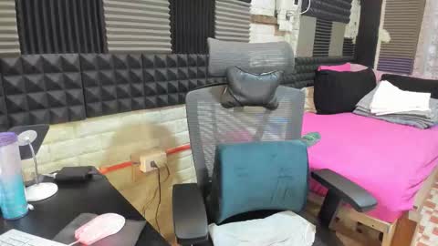 lexie online show from 09/24/25, 05:22