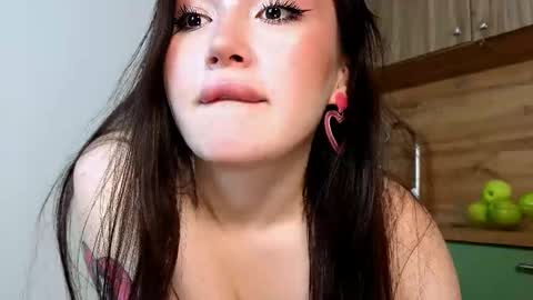 Snapshot of _lexie_rivers_ chatting on 10/20/25, 03:18 _lexie_rivers_ online show from 10/20/25, 03:18