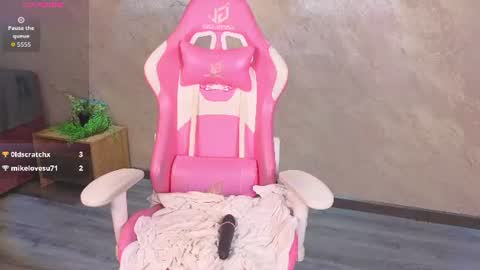 Snapshot of _lexii_pop chatting on 06/22/26, 03:25 Im Alis 3 online show from 06/22/26, 03:25