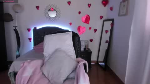 Snapshot of _lia_baby chatting on 05/07/26, 06:13 Lia online show from 05/07/26, 06:13