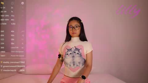 _lillilly_ online show from 06/01/26, 06:15