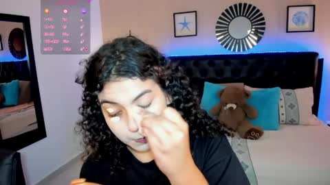Liily online show from 05/05/26, 03:14