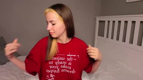 Emma online show from 10/23/25, 02:27