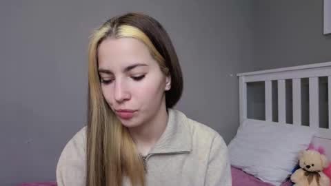 Emma online show from 11/18/25, 06:18