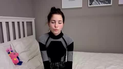 Emma online show from 11/30/25, 05:50