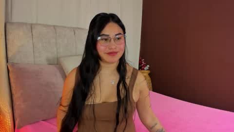 Ivy 3 online show from 10/24/25, 07:21