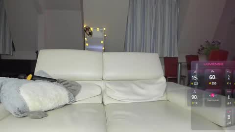 Julia online show from 02/17/25, 10:58