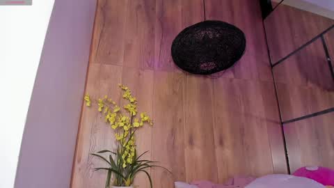 Anna online show from 01/08/25, 05:15