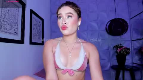 Snapshot of _littlelia chatting on 06/27/26, 10:53 Anna online show from 06/27/26, 10:53