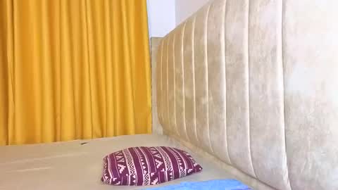 Littlevenus online show from 11/08/25, 12:11